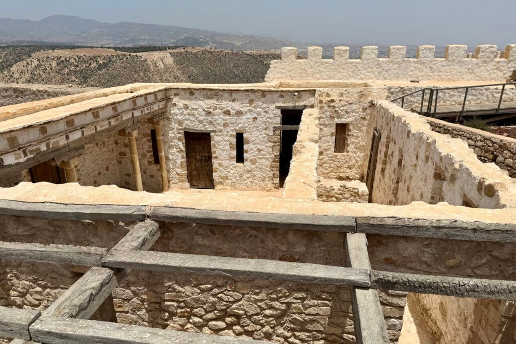 Vista del mausoleo reconstruido de Lalla Yamna en Agadir Oufella, lugar de memoria femenina