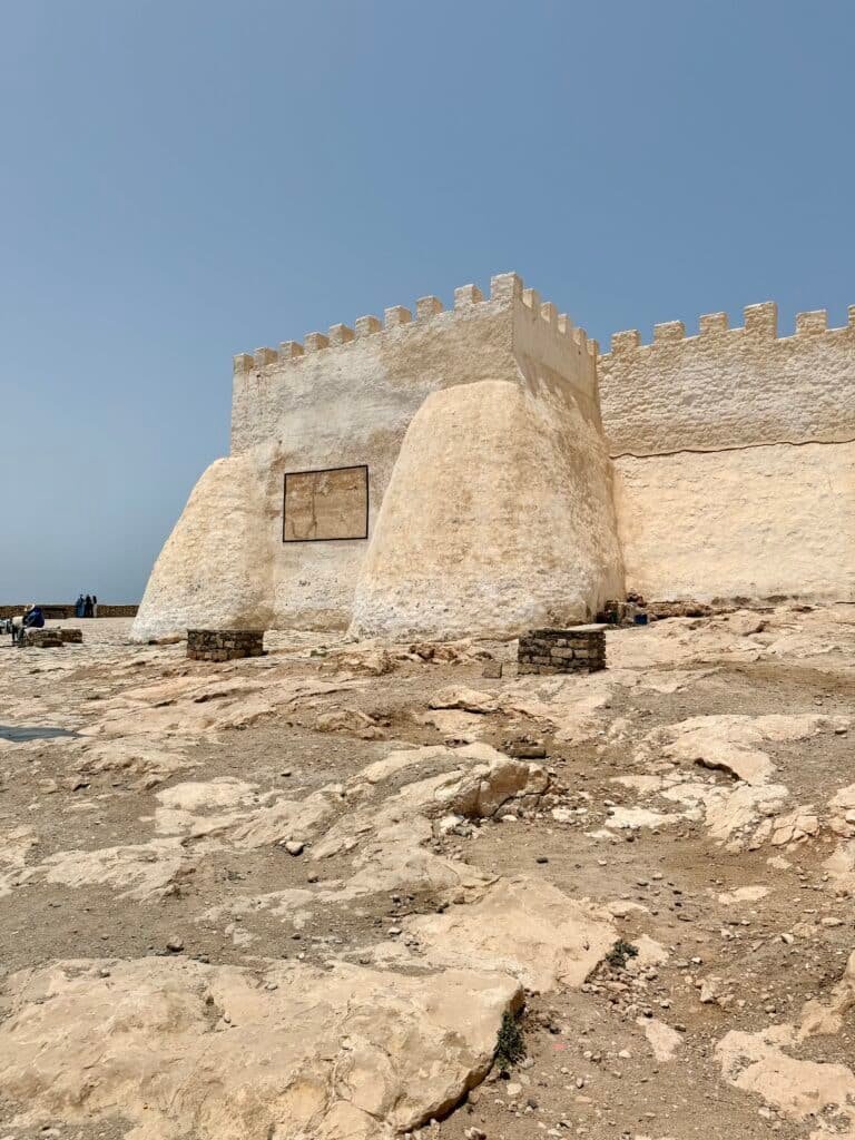 Detalle de una de las murallas reconstruidas de la antigua ciudad en la colina de Agadir Oufella